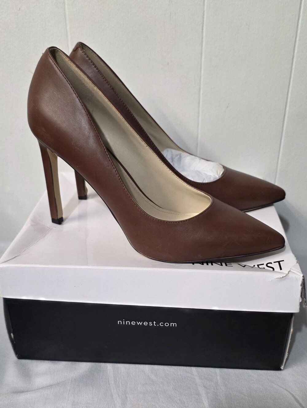 Nine West Tatiana Brown Pointed-Toe Leather Stiletto Pump Size 9 New In Box - Picture 2 of 12